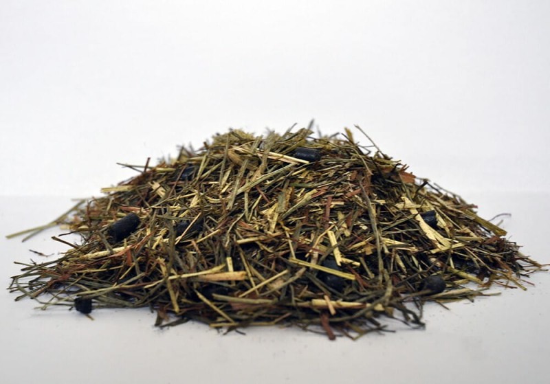dengie-meadow-grass-with-herbs-15kg-1.jpg