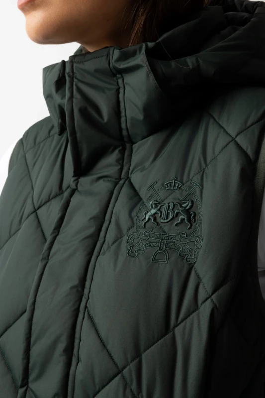 Długi ocieplany bezrękawnik jeździecki3.webp